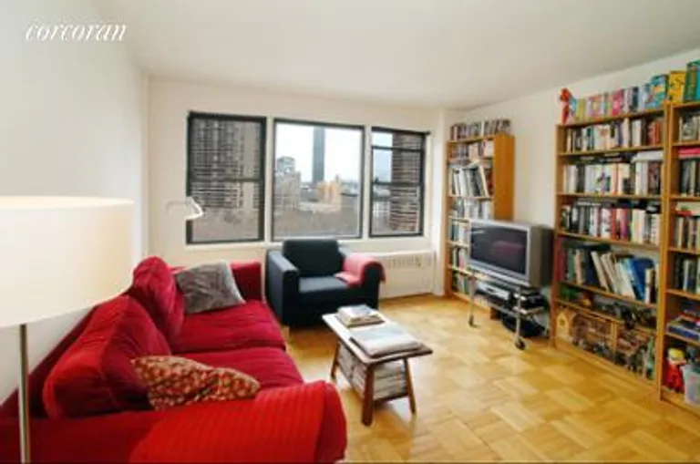 New York City Real Estate | View 333 East 34th Street, 14O | room 1 | View 2