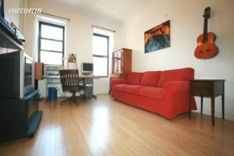 New York City Real Estate | View 158 Grand Street, 2R | room 1 | View 2