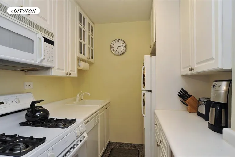 New York City Real Estate | View 420 East 64th Street, E2J | Kitchen | View 3