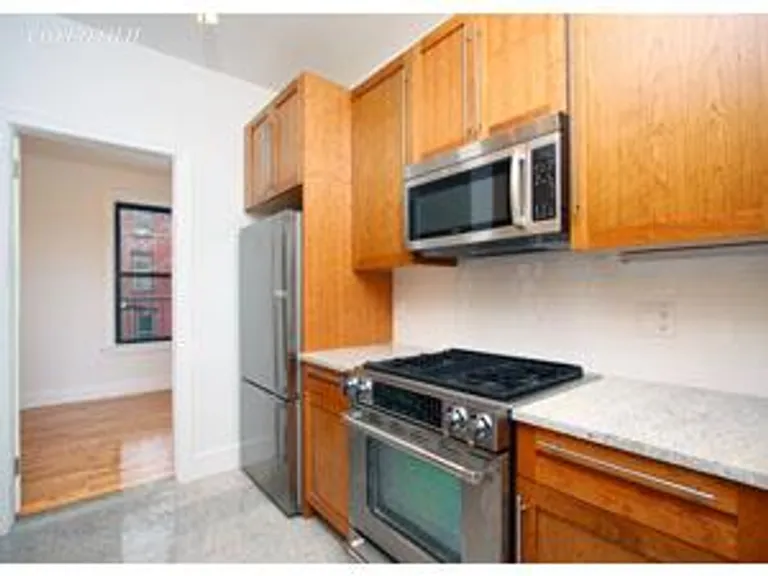 New York City Real Estate | View 207 Saint James Place, 2L | room 2 | View 3