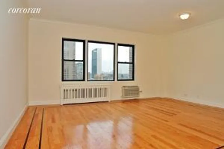 New York City Real Estate | View 333 East 34th Street, 17L | 1 Bed, 1 Bath | View 1