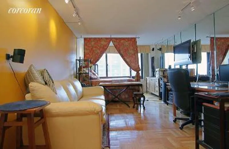 New York City Real Estate | View 185 Hall Street, 1217 | room 1 | View 2