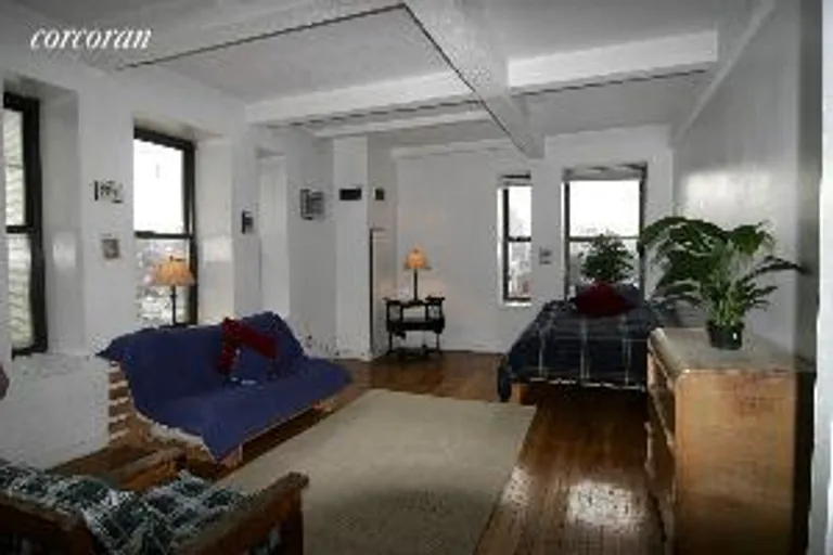 New York City Real Estate | View 160 Bleecker Street, 9AW | room 1 | View 2
