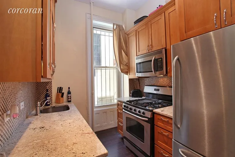 New York City Real Estate | View 252 Greene Avenue, 1C | Kitchen | View 3