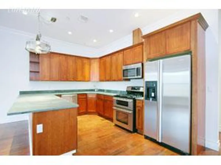 New York City Real Estate | View 473 Hicks Street, 4 | 2 Beds, 2 Baths | View 1