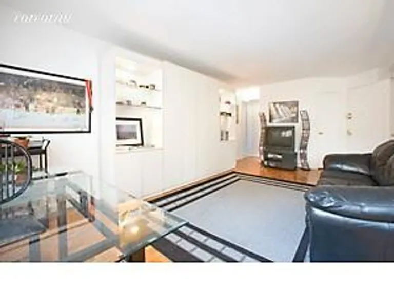 New York City Real Estate | View 205 East 77th Street, 9J | room 1 | View 2