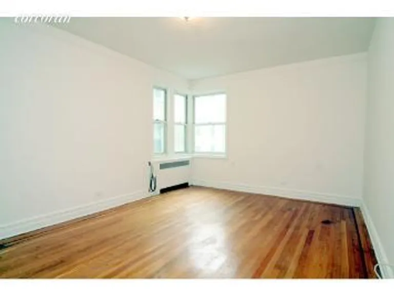 New York City Real Estate | View 55 Eastern Parkway, 4H | Large bedroom w/corner windows | View 3