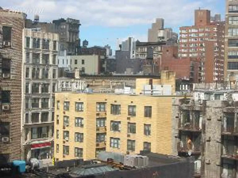 New York City Real Estate | View 115 East 9th Street, 9R | room 2 | View 3