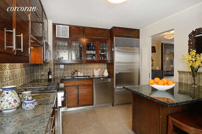 New York City Real Estate | View 400 East 85th Street, 11L | room 3 | View 4