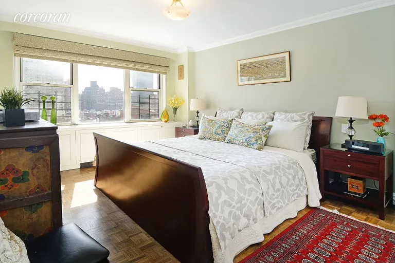 New York City Real Estate | View 400 East 85th Street, 11L | room 5 | View 6