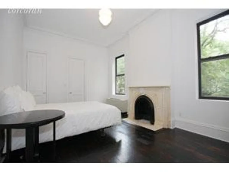 New York City Real Estate | View 122 Fort Greene Place, 2 | room 2 | View 3