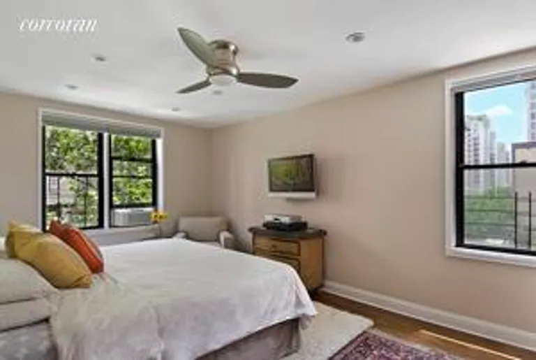 New York City Real Estate | View 30 East 9th Street, 4C | room 1 | View 2