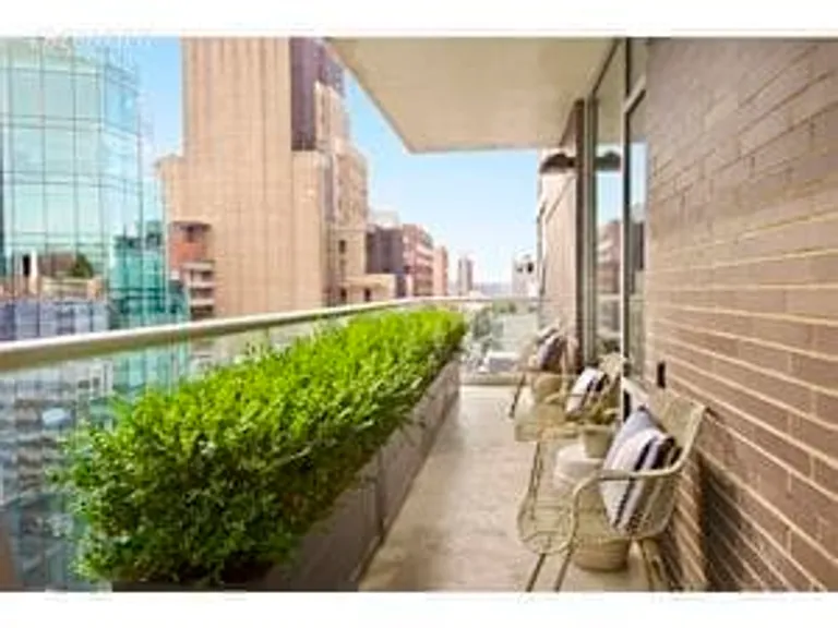 New York City Real Estate | View 165 West 18th Street, 11B | room 3 | View 4