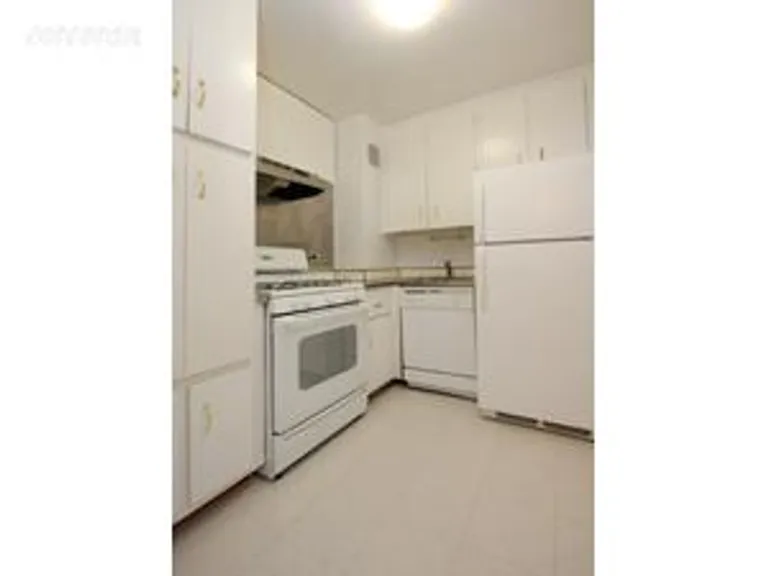 New York City Real Estate | View 40 Clinton Street, 5G | room 1 | View 2
