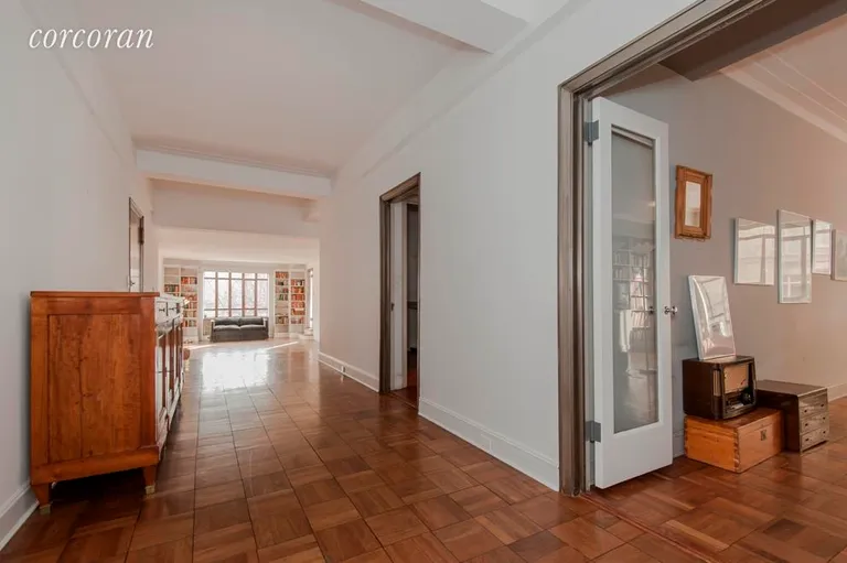 New York City Real Estate | View 25 Central Park West, 3J | Foyer | View 3
