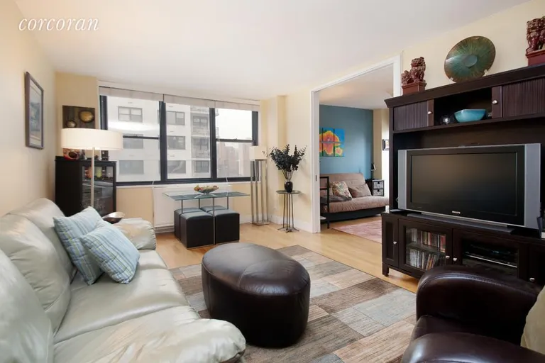 New York City Real Estate | View 301 East 87th Street, 16D | room 1 | View 2