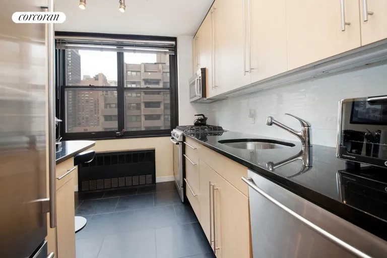 New York City Real Estate | View 301 East 87th Street, 16D | room 2 | View 3