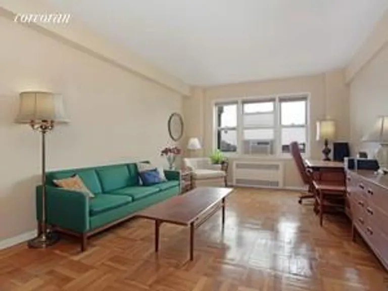New York City Real Estate | View 34 Plaza Street East, 910 | room 1 | View 2