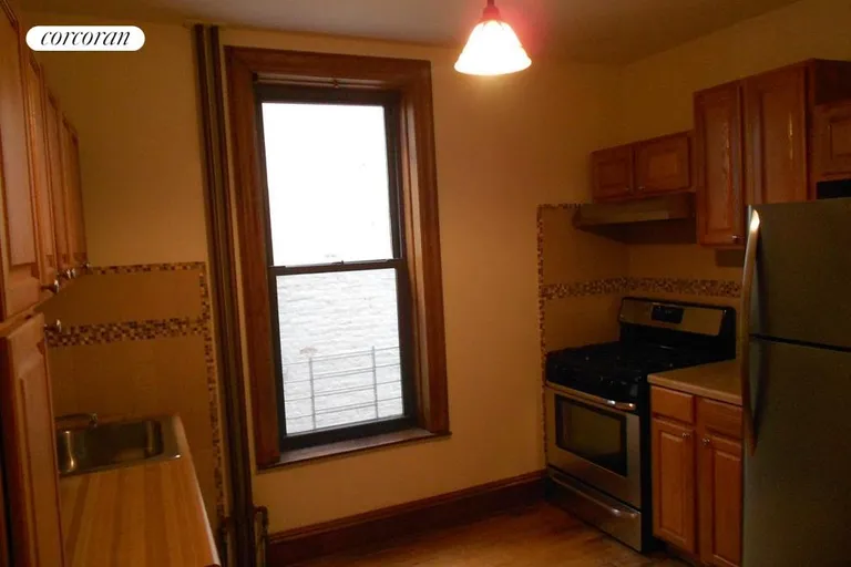 New York City Real Estate | View 543 4th Street, 2L | room 6 | View 7
