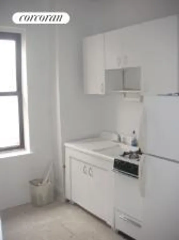 New York City Real Estate | View 199 8th Avenue, D3 | room 2 | View 3