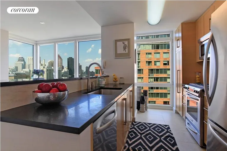 New York City Real Estate | View 415 Main Street, PH1G | room 1 | View 2