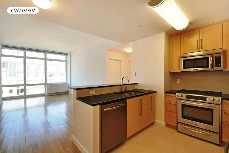 New York City Real Estate | View 415 Main Street, PH1H | room 2 | View 3