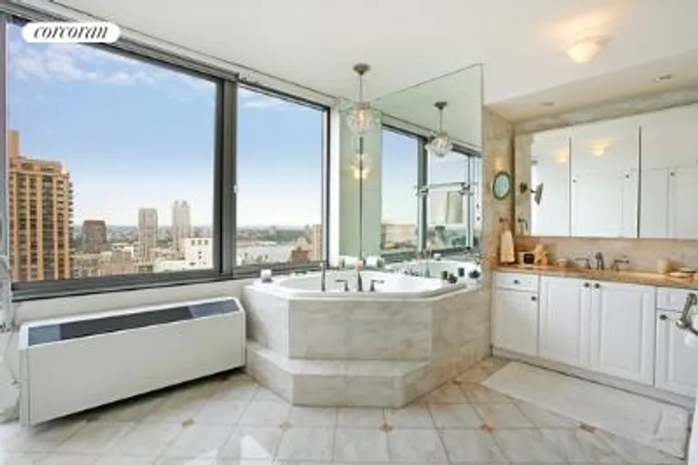 New York City Real Estate | View 111 West 67th Street, 40DE | room 3 | View 4