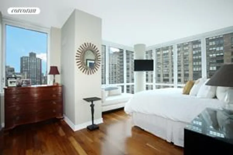 New York City Real Estate | View 200 West End Avenue, 18C | room 3 | View 4