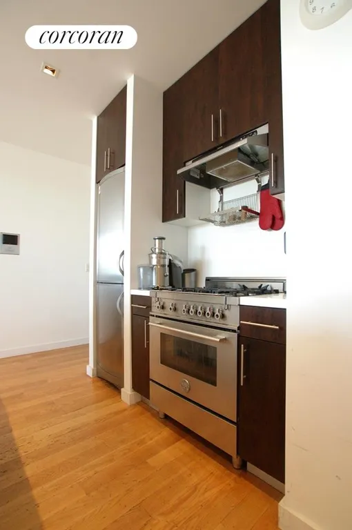 New York City Real Estate | View 111 Monroe Street, 5D | room 5 | View 6