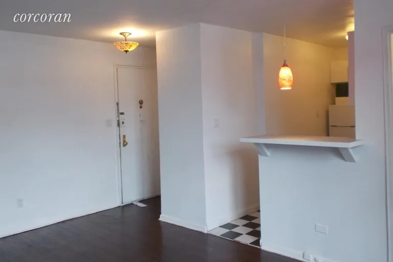 New York City Real Estate | View 415 Beverly Road, 2J | room 1 | View 2