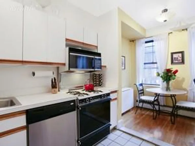 New York City Real Estate | View 305 5th Avenue, 2C | room 1 | View 2