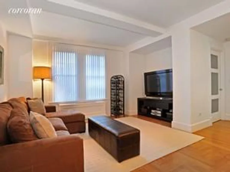 New York City Real Estate | View 27 West 72nd Street, 407 | room 1 | View 2
