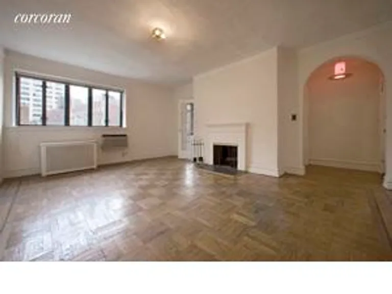 New York City Real Estate | View 210 Sixth Avenue, 4C | room 1 | View 2