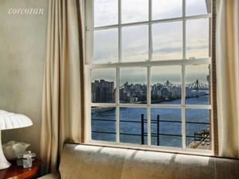 New York City Real Estate | View 25 East End Avenue, 11G/10D | 4 Beds, 4 Baths | View 1