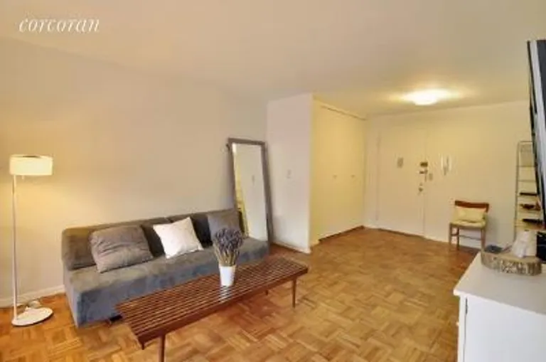New York City Real Estate | View 201 East 21st Street, 6L | room 1 | View 2