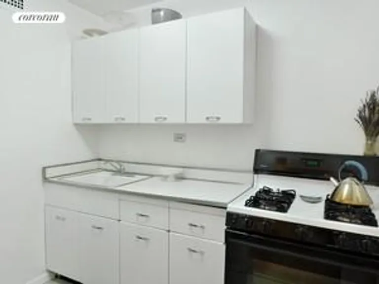 New York City Real Estate | View 201 East 21st Street, 6L | room 3 | View 4