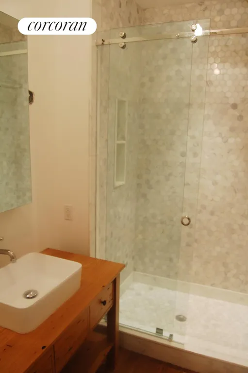 New York City Real Estate | View 478 Waverly Avenue, 2 | Top floor bathroom | View 8
