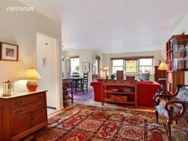 New York City Real Estate | View 70 East 10th Street, 11B | Entry foyer/gallery | View 2