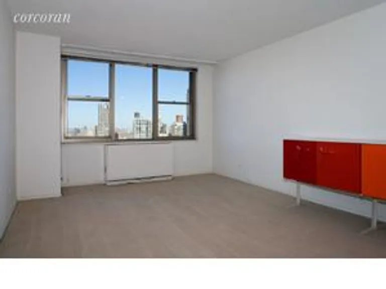New York City Real Estate | View 301 East 79th Street, 32G | room 1 | View 2