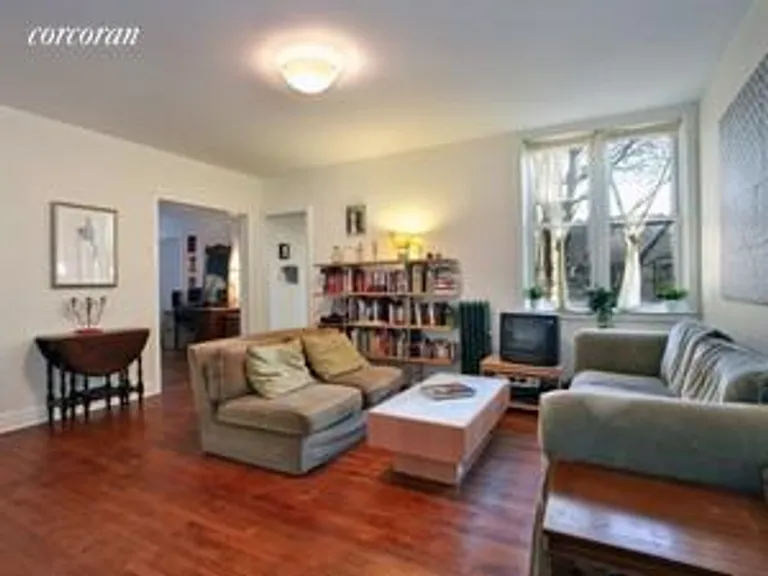 New York City Real Estate | View 25 Stratford Road, D1 | 2 Beds, 1 Bath | View 1