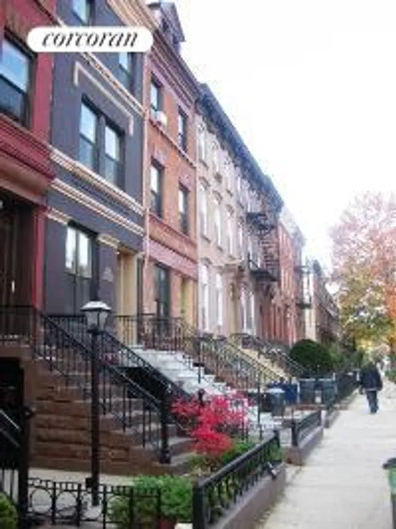 New York City Real Estate | View 176 Lefferts Place, 3 | room 3 | View 4