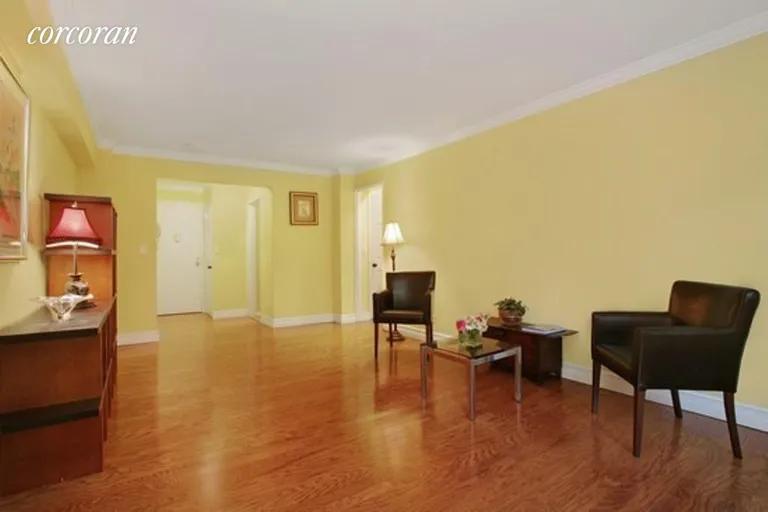 New York City Real Estate | View 333 East 75th Street, 2E | room 1 | View 2