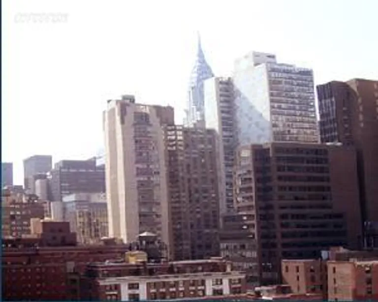 New York City Real Estate | View 255 East 49th Street, 16E | room 1 | View 2