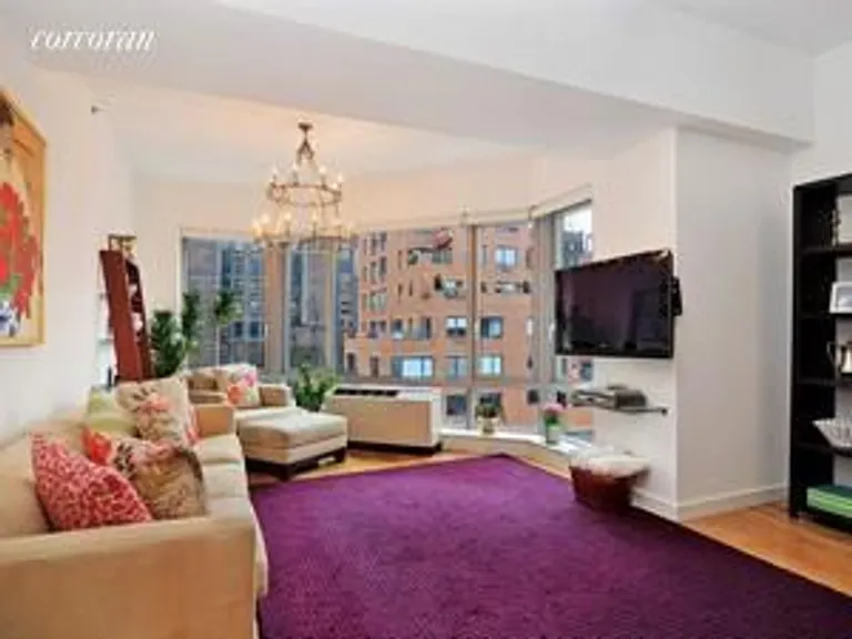 New York City Real Estate | View 100 West 18th Street, 7E | 2 Beds, 2 Baths | View 1