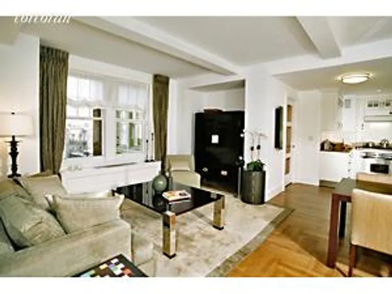 New York City Real Estate | View 27 West 72nd Street, 907 | 2 Beds, 2 Baths | View 1