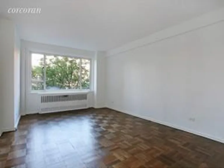 New York City Real Estate | View 179 East 70th Street, 6C | room 7 | View 8