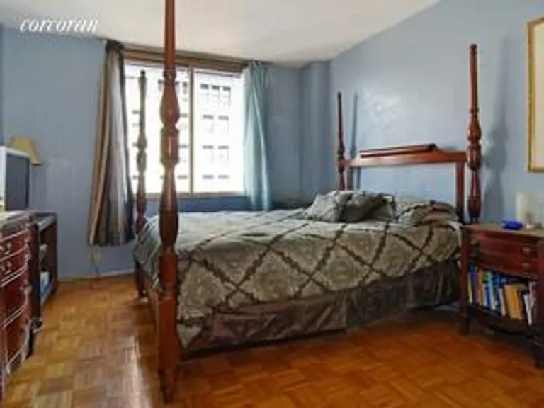 New York City Real Estate | View 350 West 50th Street, 11G | room 2 | View 3