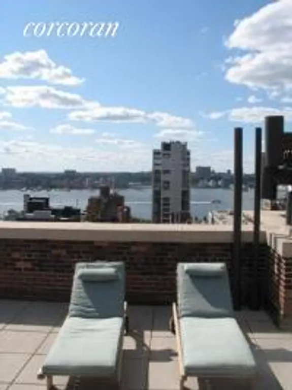 New York City Real Estate | View 470 West 24th Street, 19FE | Newly renovated roofdeck | View 9