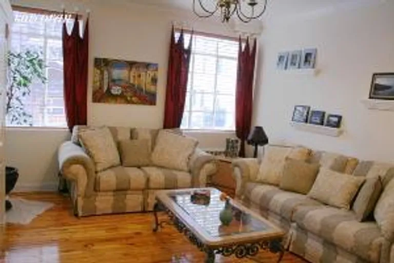 New York City Real Estate | View 123 Henry Street, 1B | room 1 | View 2