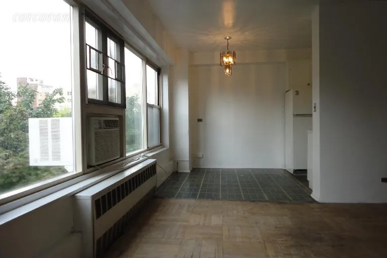 New York City Real Estate | View 125 Ashland Place, 5C | Dining Area | View 3